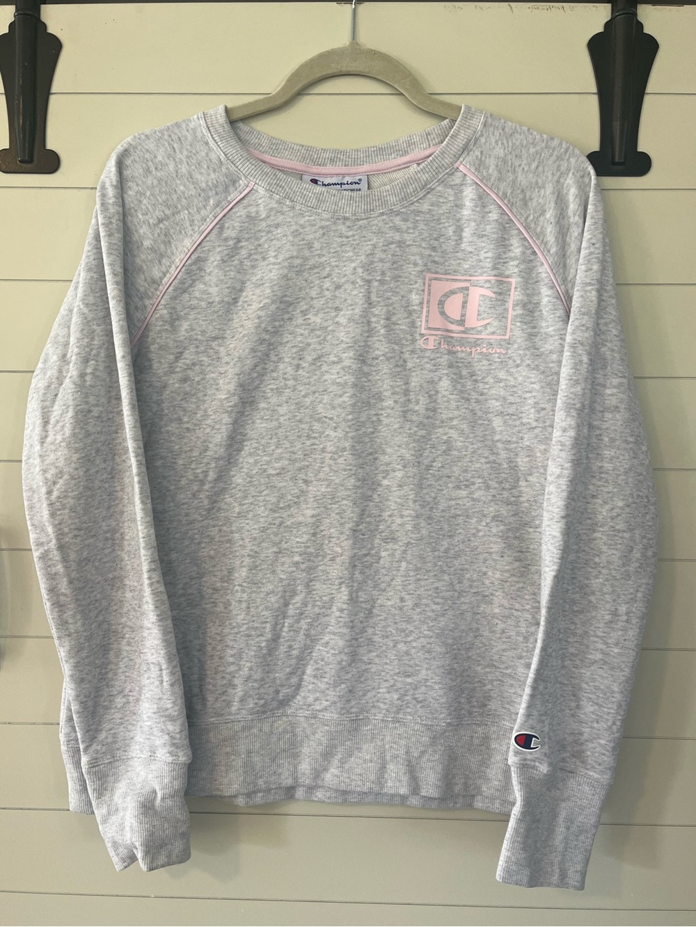 Champion Light Gray Crewneck with Pale Pink Logo Medium Cotton Blend Spring
